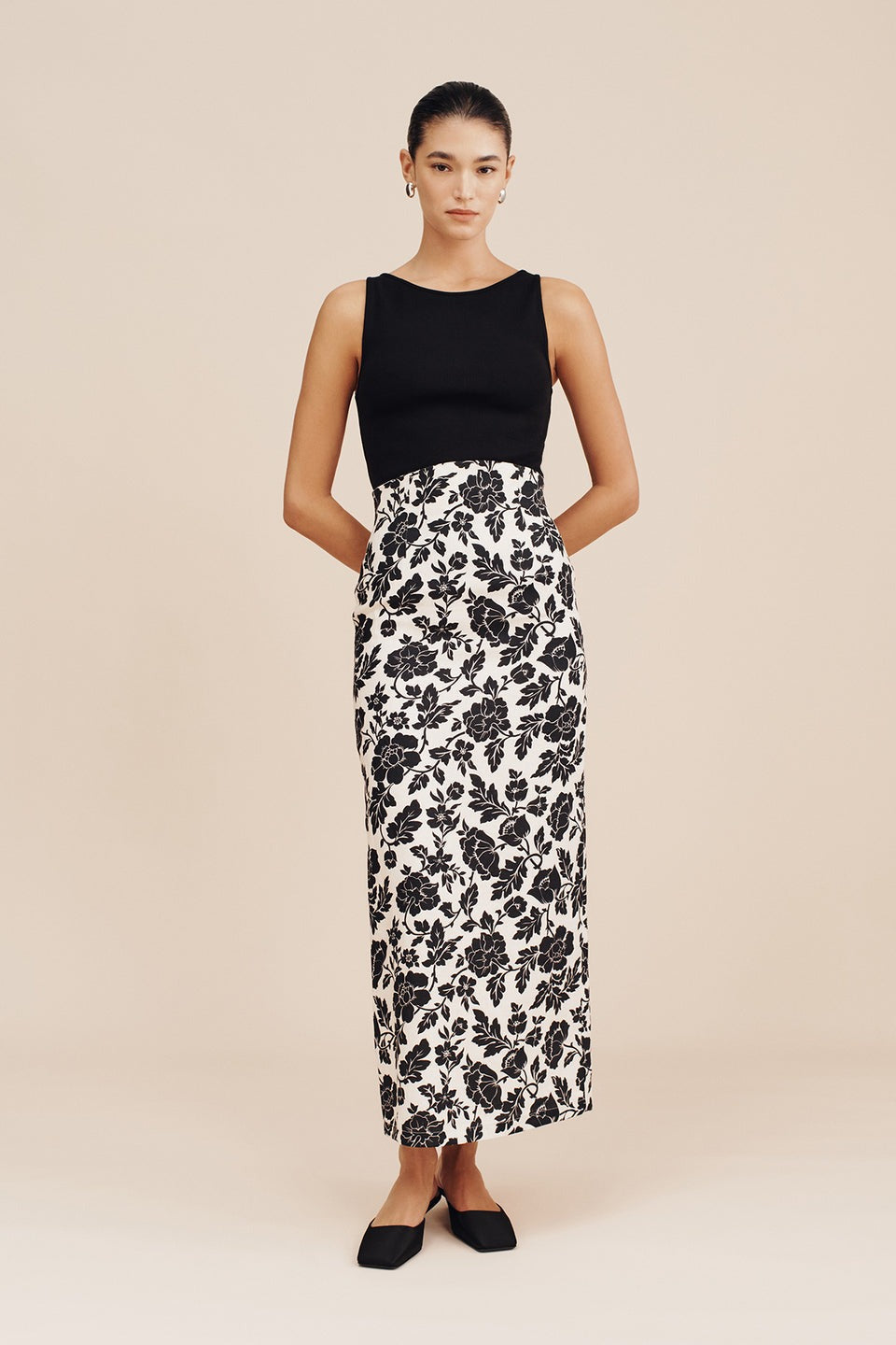 Romeo Column Skirt